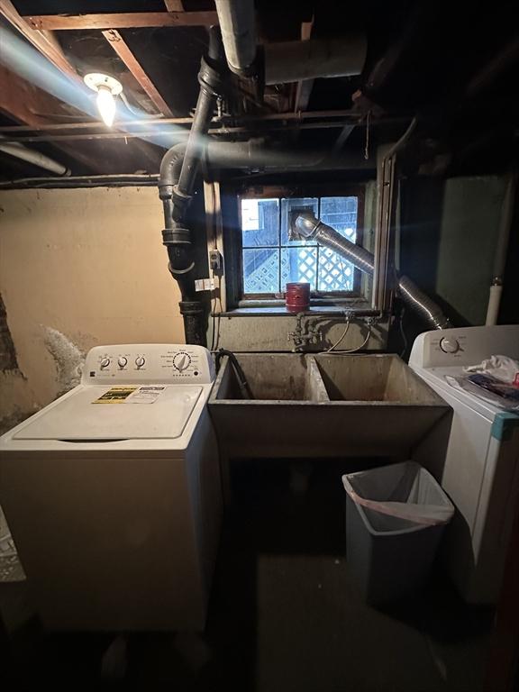70 Sherman St, Quincy, MA 02170 - washroom with washer / dryer