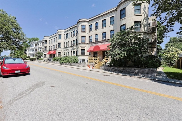 33 Saint Paul St Unit 3, Brookline, MA 02446 - view of building exterior