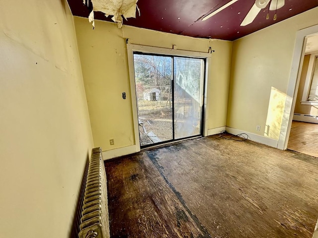 empty room with ceiling fan