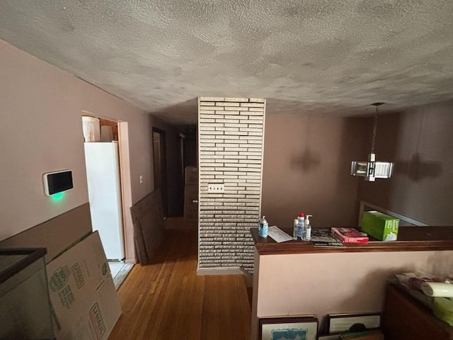 10 Gloversbrook Rd, Randolph, MA 02368 - welcome area with a textured ceiling