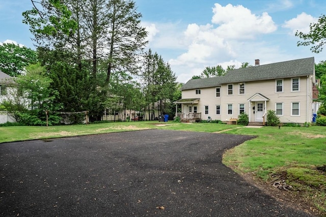 16 Fairfield Ave, Northampton, MA 01062 - view of front of house featuring a chimney and a front yard