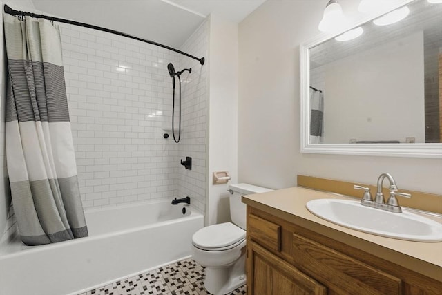 full bath featuring vanity, toilet, and shower / bath combo with shower curtain