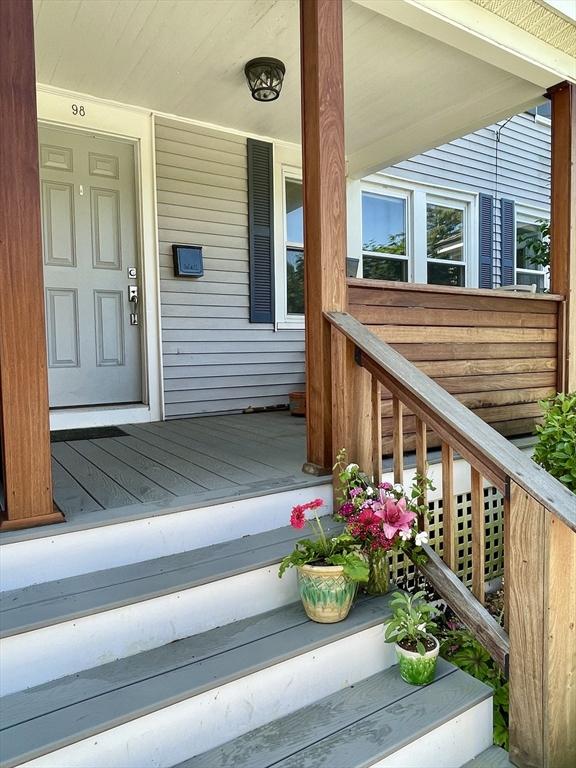 98 Everett St Unit 98, Easthampton, MA 01027 - entrance to property with a porch