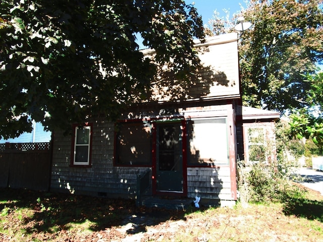 view of front of property