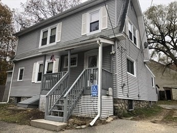 view of front of property with covered porch