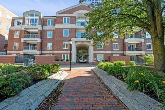 130 Mount Auburn St Unit 204, Cambridge, MA 02138 - view of home's community