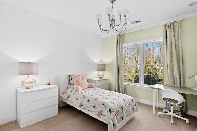 carpeted bedroom with visible vents, baseboards, an inviting chandelier, and crown molding