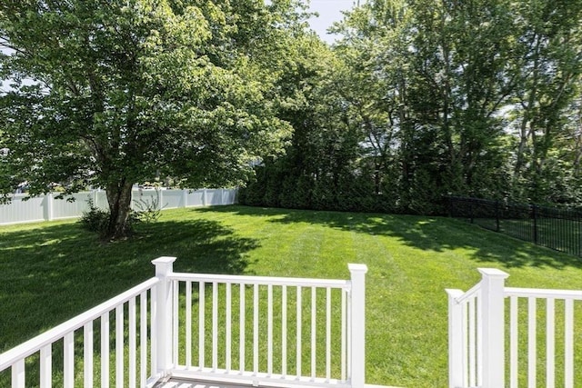 view of yard featuring a fenced backyard