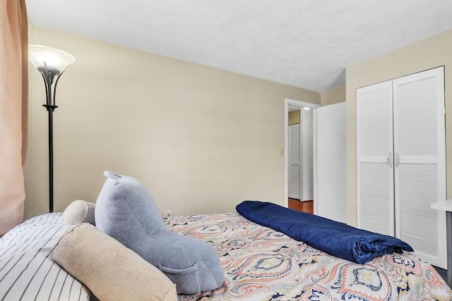 bedroom featuring a closet