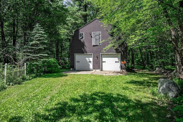 10 Corcoran Dr, Tyngsborough, MA 01879 - view of front of property with a gambrel roof