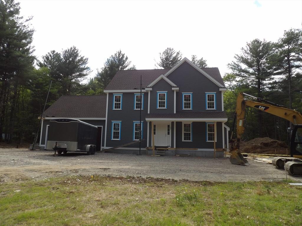 32 Forest, Berkley, MA 02779 - view of front of home with covered porch and driveway