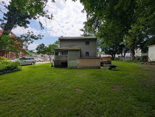 8 May St, Webster, MA 01570 - rear view of property featuring a yard