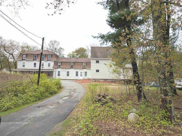 3 S Shore Rd, Salem, NH 03079 - view of front facade featuring driveway