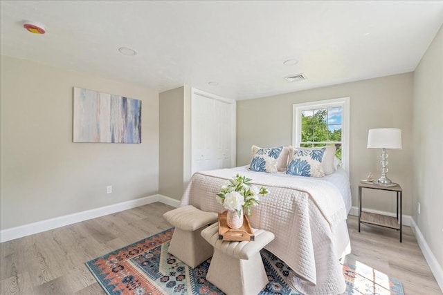 1009 Point Rd, Marion, MA 02738 - bedroom featuring light wood-style flooring and baseboards