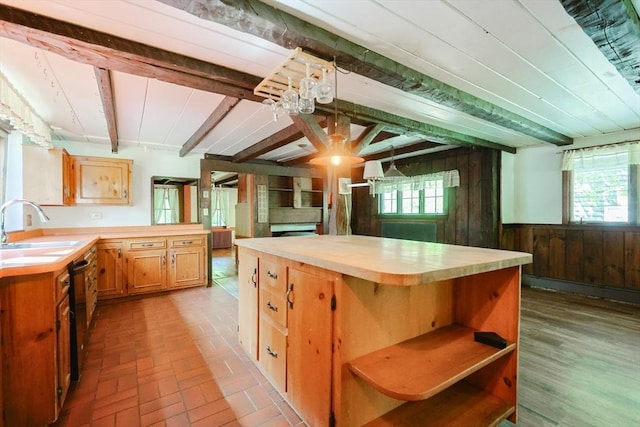 82 Willow St, Foxboro, MA 02035