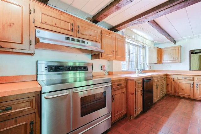 82 Willow St, Foxboro, MA 02035