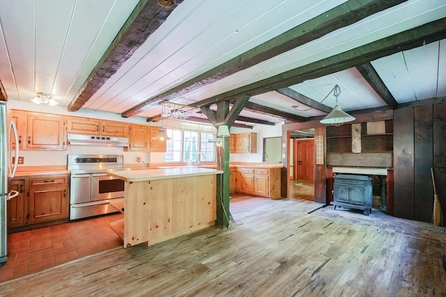82 Willow St, Foxboro, MA 02035