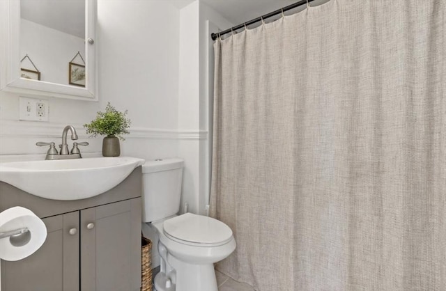 37 Saint Michaels Ave, Somerset, MA 02726 - full bath with toilet, vanity, and curtained shower