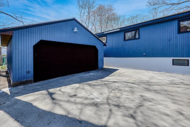 view of detached garage