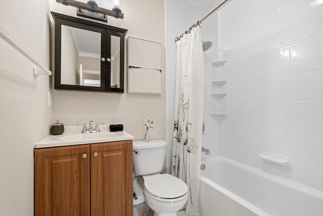 45 Stanley St, Lowell, MA 01850 - full bath with vanity and shower / bath combo with shower curtain
