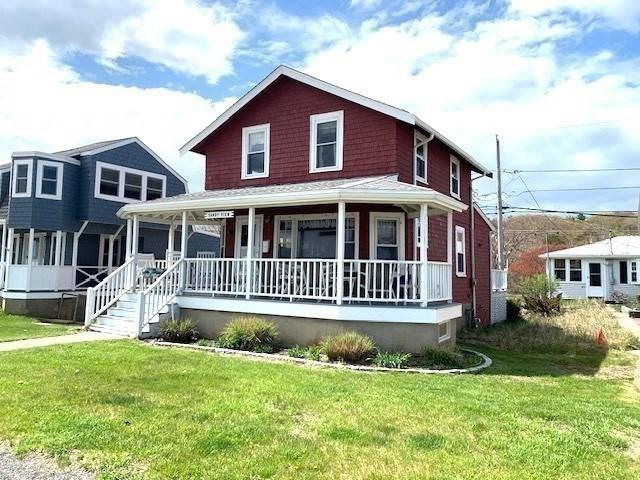 114 Long Bch, Rockport, MA 01966 - view of front of property featuring covered porch and a front lawn