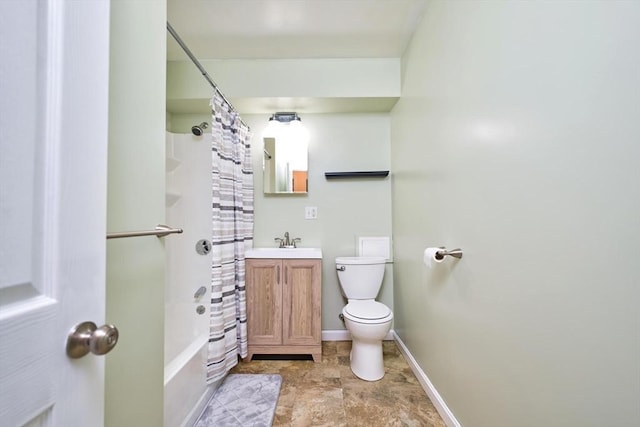3652 N Main St Unit 4, Fall River, MA 02720 - full bath featuring vanity and shower / bath combination with curtain