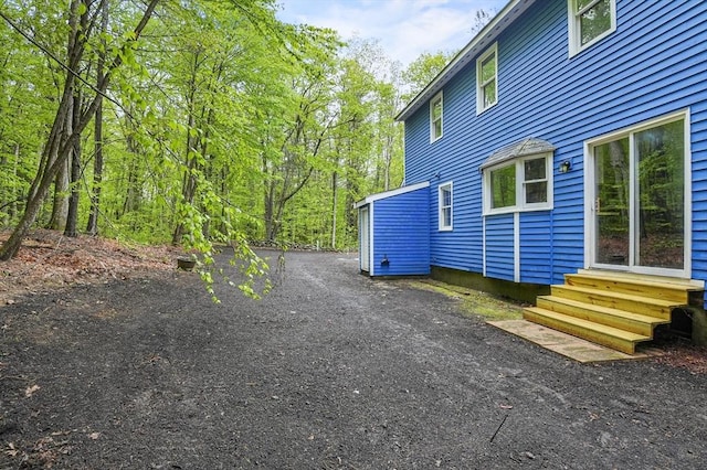 455 Main St, Rutland, MA 01543 - view of side of property with entry steps