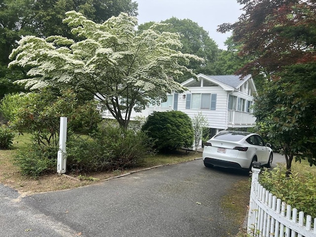 18 Blueberry Ln, Barnstable, MA 02648 - view of front of home featuring driveway