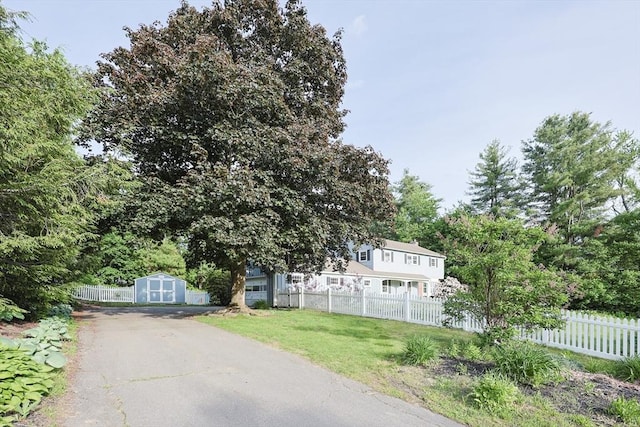 54 Mountain View Rd, Leominster, MA 01453 - view of front facade featuring driveway