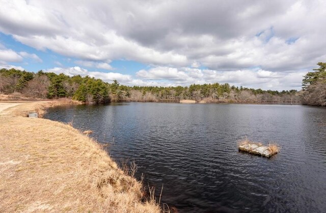 810 Head Of The Bay Rd, Plymouth, MA 02360