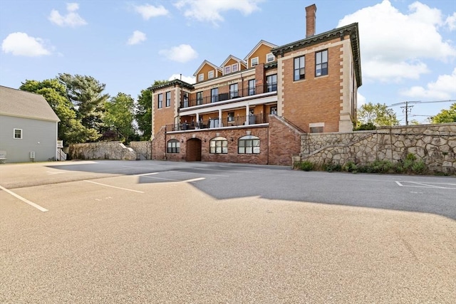 203 Middle St Unit 6, Weymouth, MA 02189 - view of property featuring uncovered parking