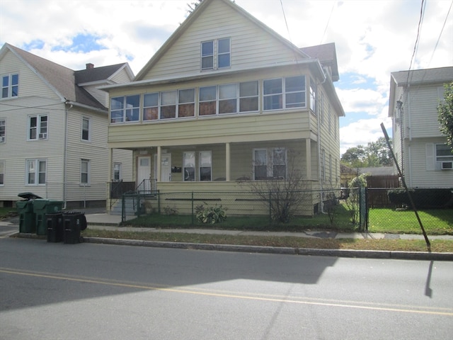 Listing photo 2 for 1201 Grattan St, Chicopee MA 01013