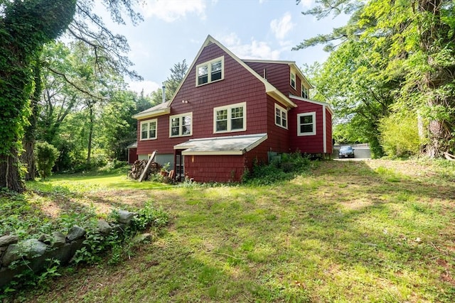 290 E St, Westwood, MA 02090 - back of house with a yard