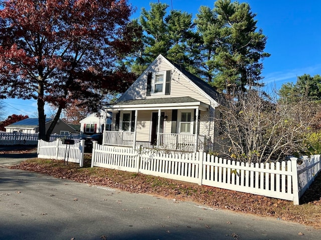 view of front of house featuring a porch