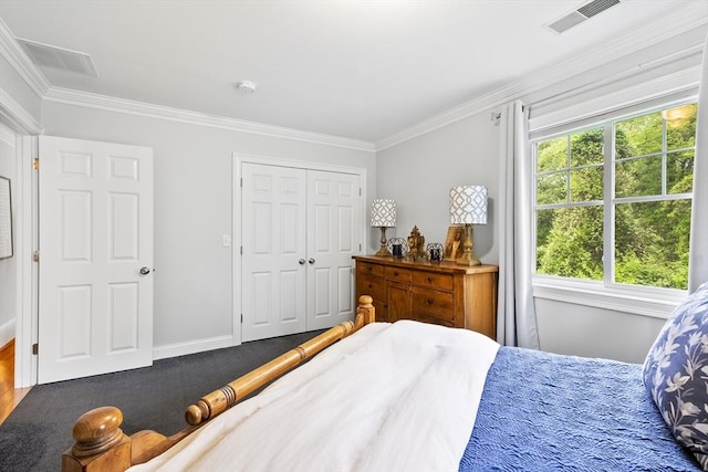 21 Starr Dr Unit 207, Narragansett, RI 02882 - bedroom featuring crown molding and a closet