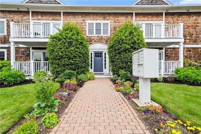 21 Starr Dr Unit 207, Narragansett, RI 02882 - shingle-style home featuring a front yard