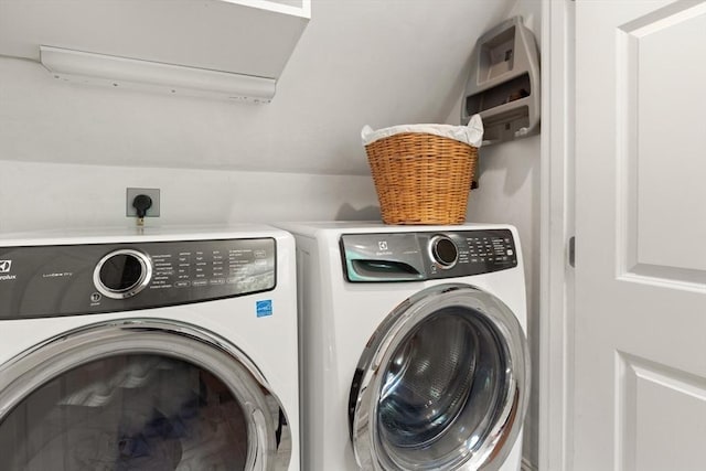 1 Bridge Ln, Newburyport, MA 01950 - washroom with washing machine and dryer