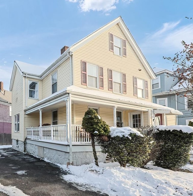 view of front of house featuring covered porch