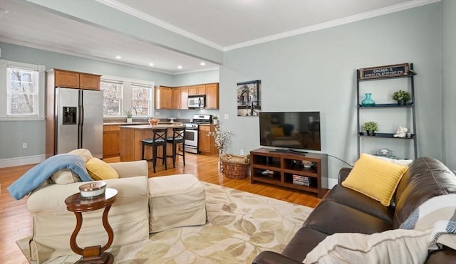 living area with recessed lighting, baseboards, ornamental molding, and light wood finished floors