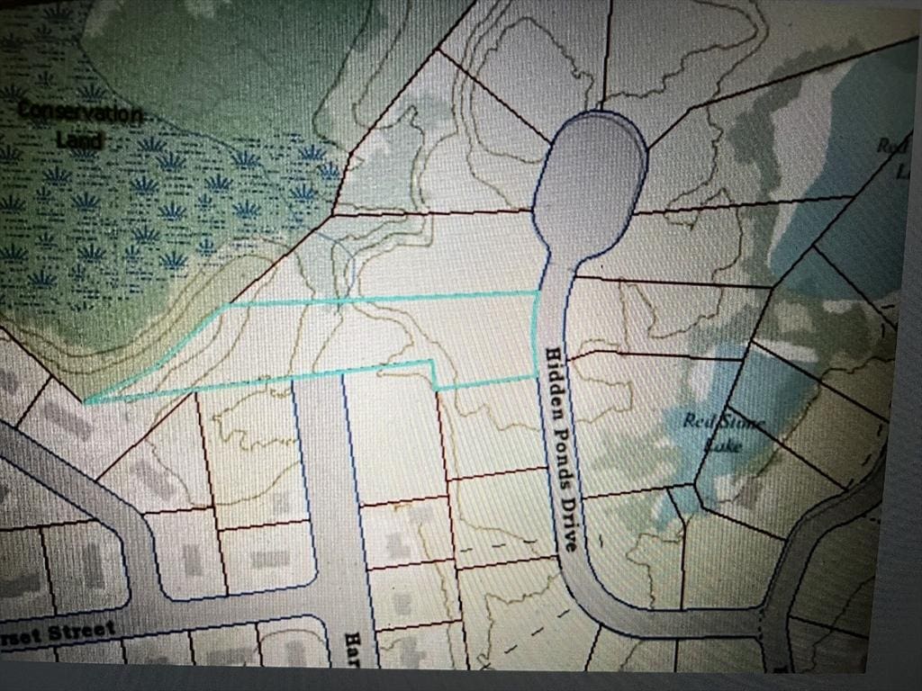 12 Hidden Ponds Dr, East Longmeadow, MA 01028