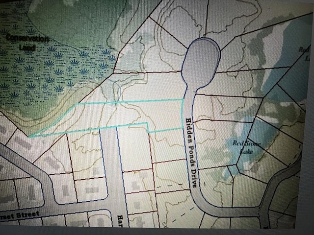 12 Hidden Ponds Dr, East Longmeadow, MA 01028
