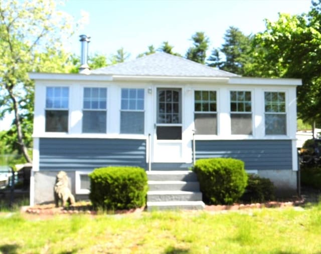 55A Millville Cir, Salem, NH 03079 - bungalow-style home with a front lawn