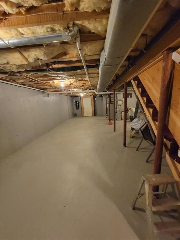281 Rowley Bridge Rd Unit 7, Topsfield, MA 01983 - unfinished below grade area with stairway