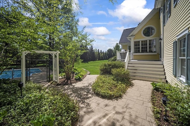 view of yard featuring a gate and fence