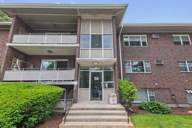 56 Jacqueline Rd Unit 12, Waltham, MA 02452 - view of building exterior
