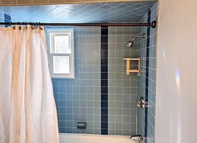 43 Brunswick Rd, Arlington, MA 02474 - full bath with shower / tub combo with curtain