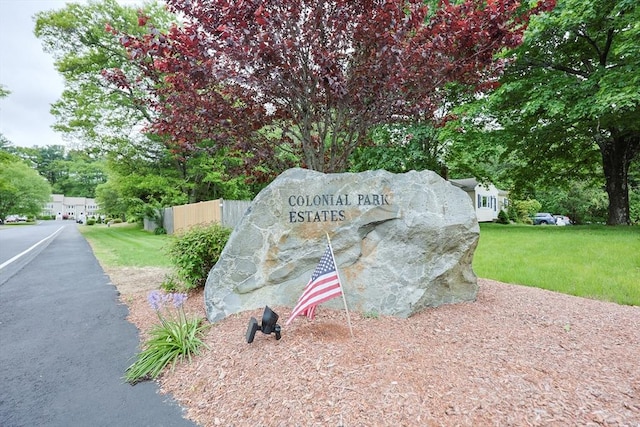 8 Heritage Dr Unit 8, Medway, MA 02053 - community sign with a lawn