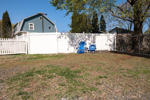16 Horton St Unit 2, Salem, MA 01970 - view of yard