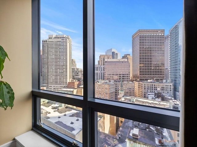 room details featuring a city view