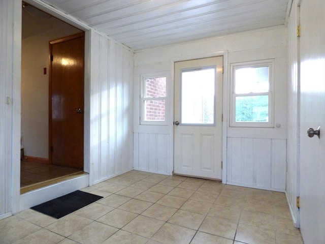 25 Williams St, Ludlow, MA 01056 - foyer with light tile patterned flooring
